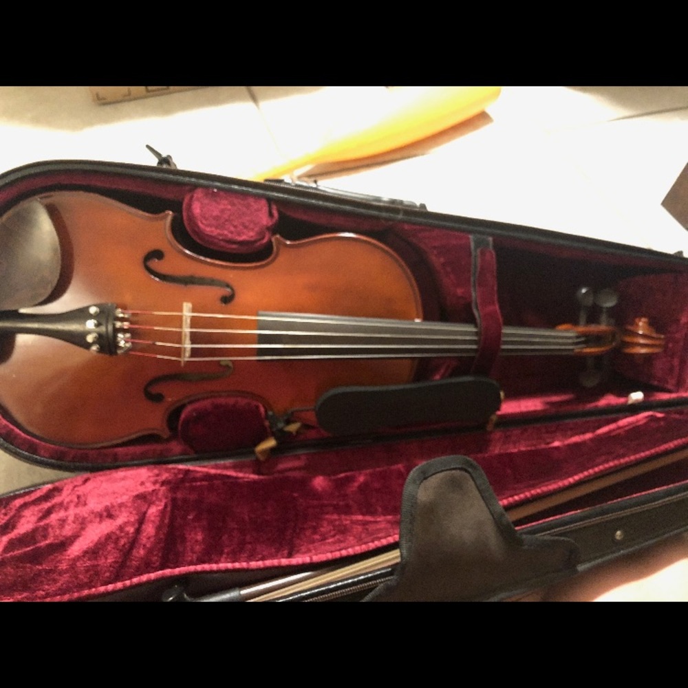 Violin - Picture 3 of 3
